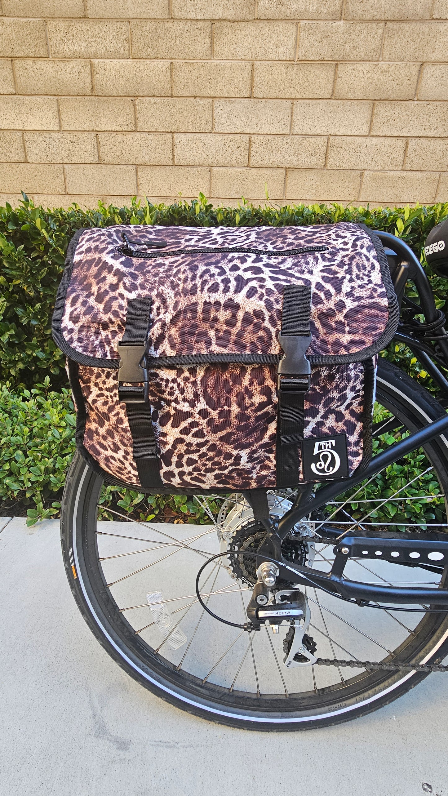 Icon Convertible Bike Bag - Leopard